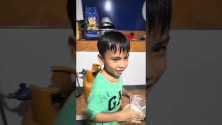 Vlog daw sya 😂 Von Merrick Vlogs #ProudBicolana