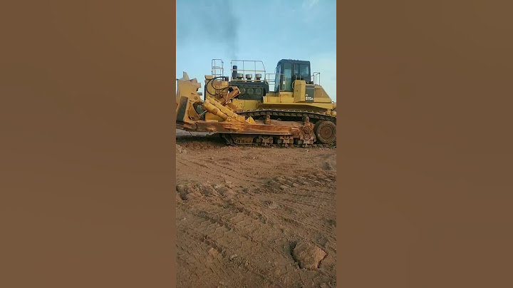 The biggest bulldozer Komatsu D575A