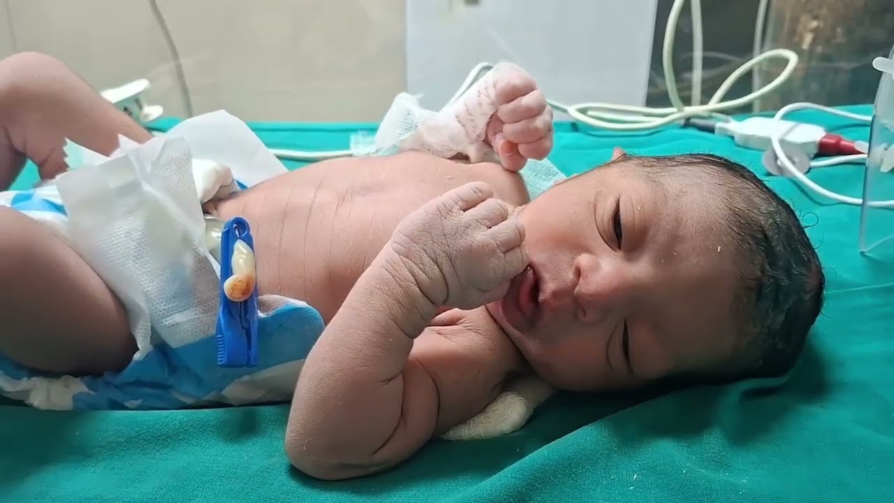 What Healthy Baby Movements Look Like: Normal newborn activity 