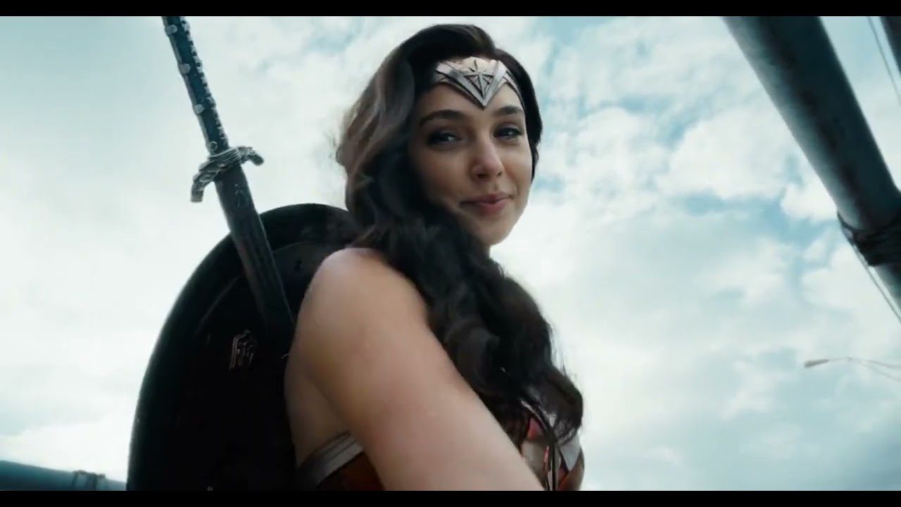 batman with. flash.wonder women. Gotham City