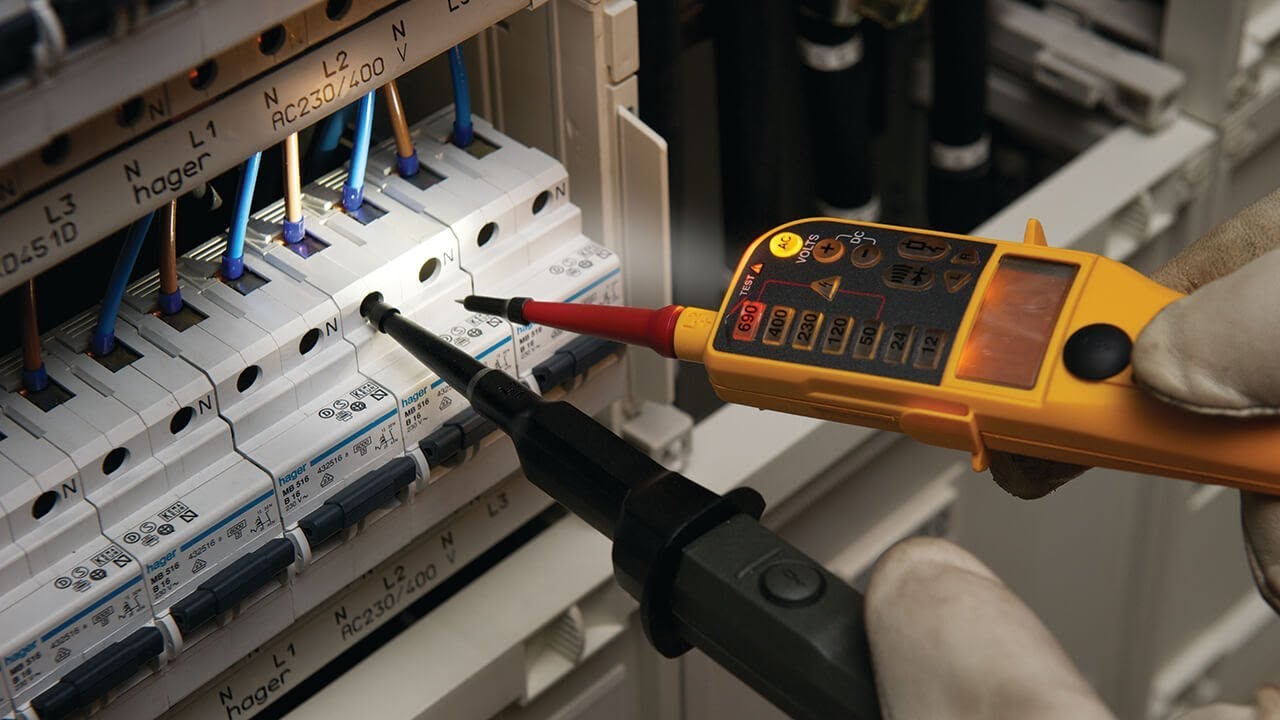 Tester Bipolare Fluke T130 Per Tensione E Continuità, Display LCD, Torcia, Rotazione Fasi, CAT IV 600V, Sicuro Anche Con Batterie Scariche - 3