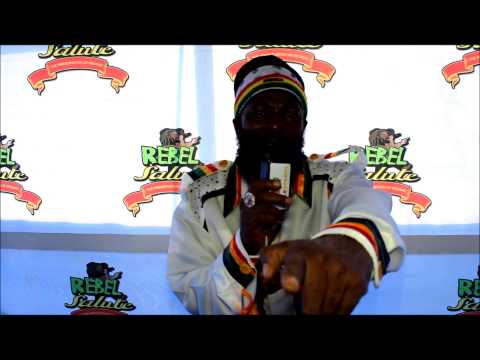Capleton saludando a América Latina (con titulos)
