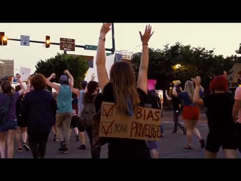 დაიწყო ამერიკის იმპერიის დაცემა და ორ თვეში დანარჩენი მსოფლიო დაეცემა.