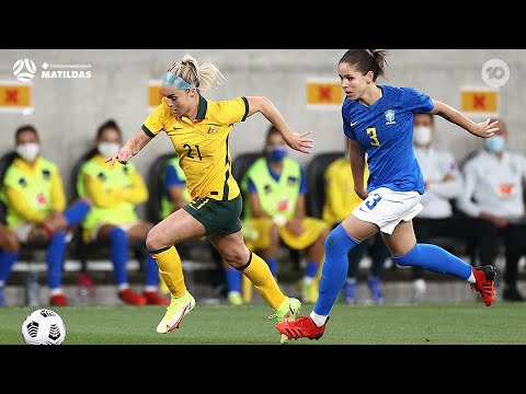 Ellie Carpenter Is Presented With The Rebel Sport Player Of The Match For Ausvbra Youtube