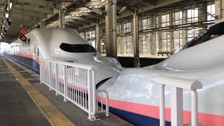 JR長岡駅を発車するE4系MAX。