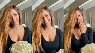 Am Pandey Got Roses Happy Face