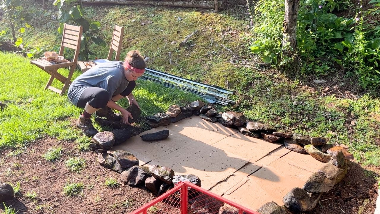 Make an Easy Raised Bed with Creek Rocks - Growing Flowers auf YouTube ansehen Make an Easy Raised Bed with Creek Rocks - Growing Flowers auf YouTube ansehen