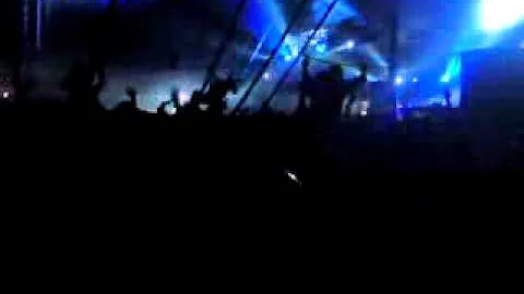 chase and status- take me away- reading festival 2009