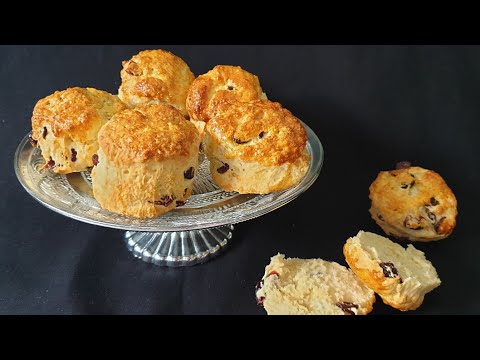 HOW TO MAKE 10 PLAIN SCONES. EASY TO FOLLOW STEP BY STEP INSTRUCTIONS. Ingredients: 500g self raisin. 