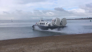 AP1-88 Hovertravel "Island Express" & Griffon 12000TD "Solent Flyer" Hovercraft taking off!