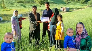 The professor helped a poor nomadic family in the mountains to buy land for a nomadic woman ♥👈♥