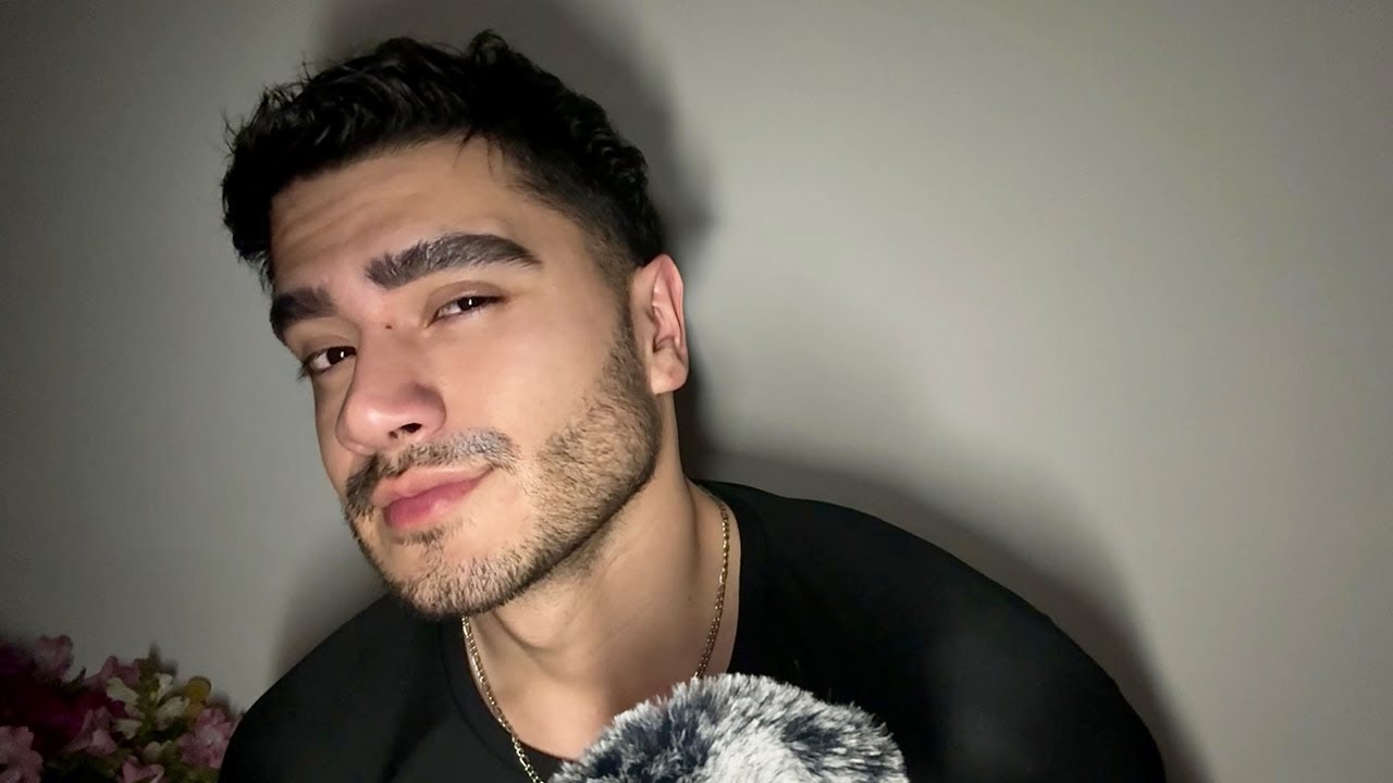 ASMR Español* Roleplay tu NOVIO te cuida antes de dormir - atención personal + mouth sounds