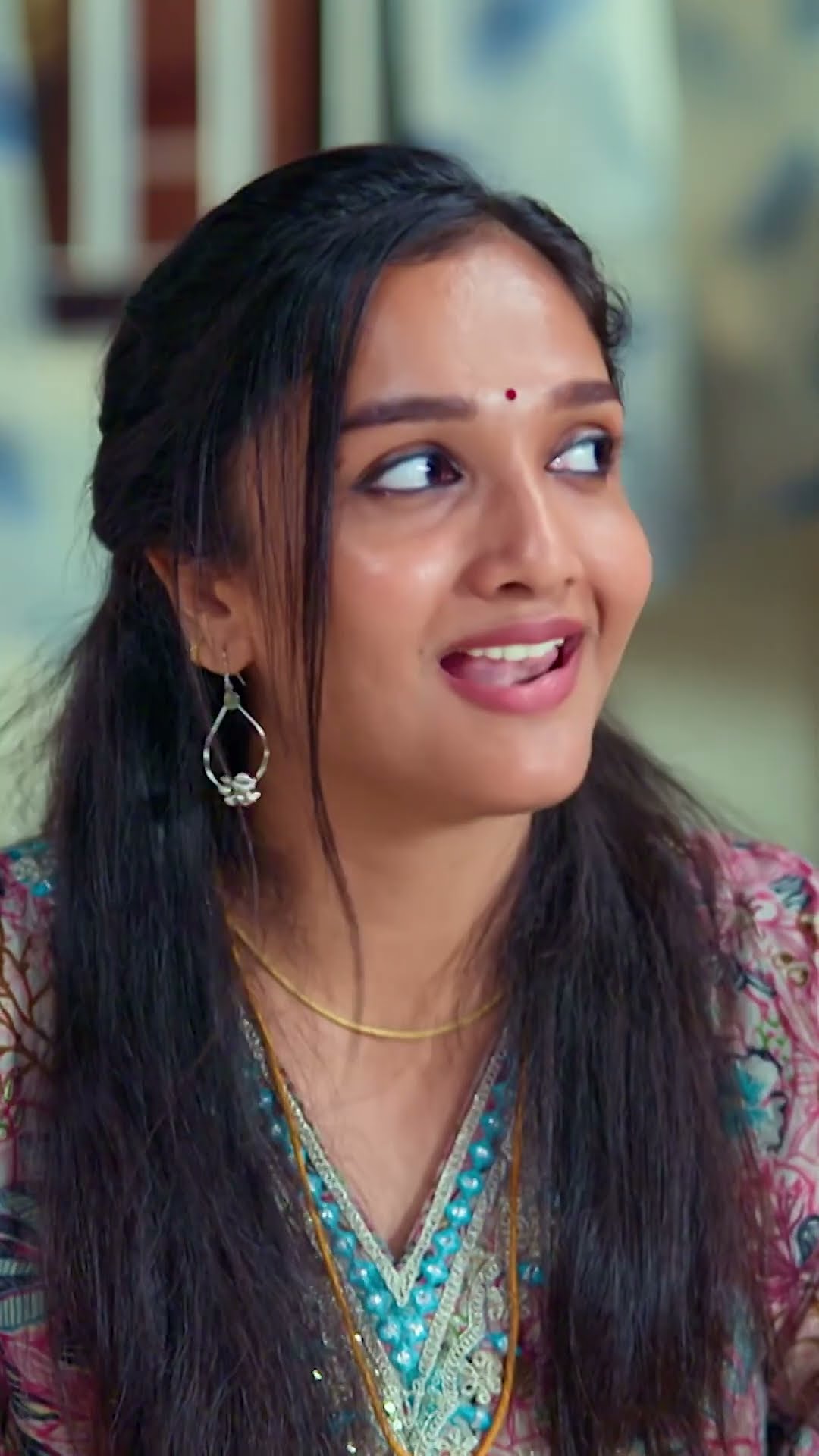 #Pavithram മോളൊരു പണ്ഡിതയാണല്ലോ...