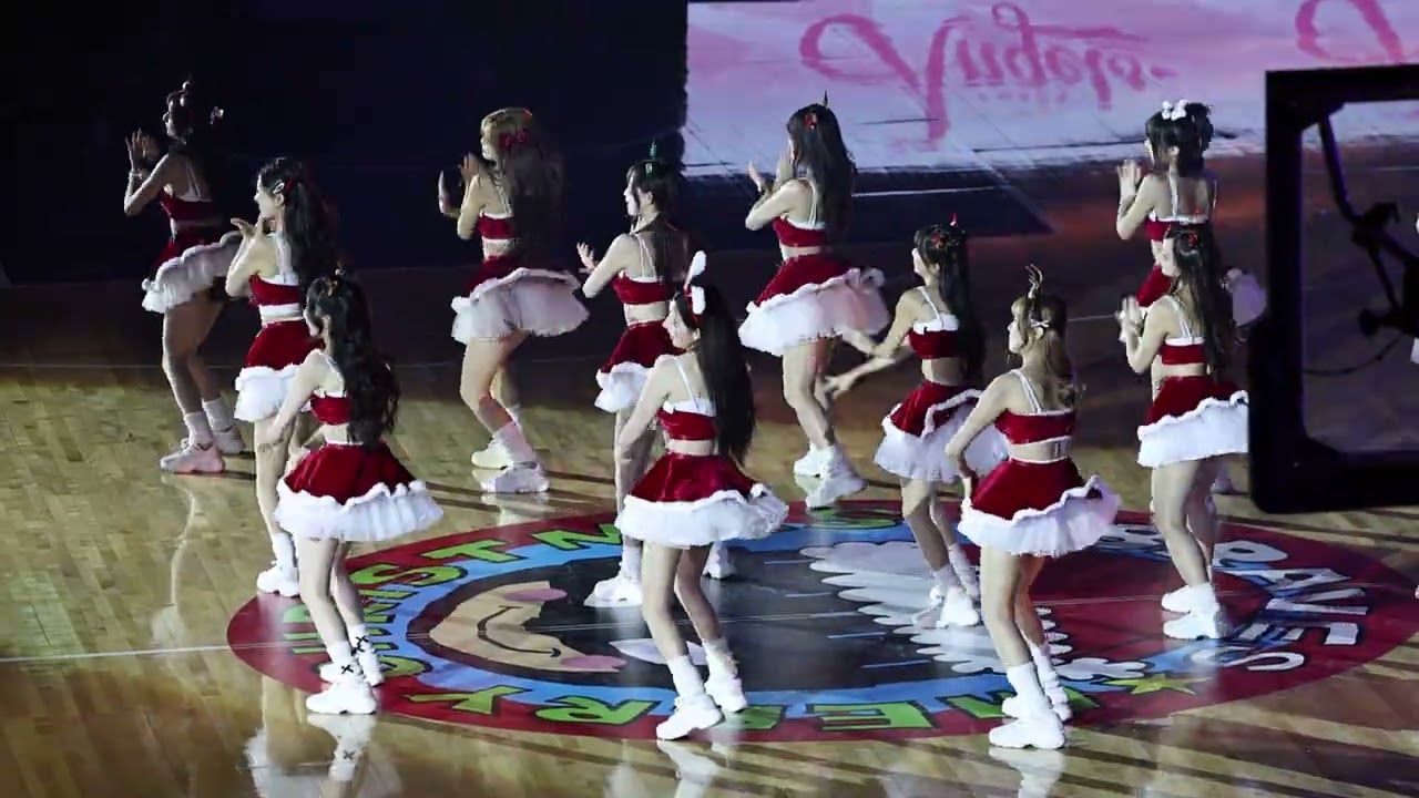 20251224 富邦勇士 和平籃球館    富邦啦啦隊   開場舞聖誕節 @yyyoungggggg