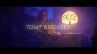 Jesus y Yorky
Ft Tony Brouzee

- 4 Paredes - Video Oficial 2017