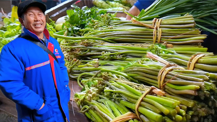 首次出摊野蕨菜，开局冷清愁人，中途反转一抢而空了！老爸变悠闲 - 天天要闻