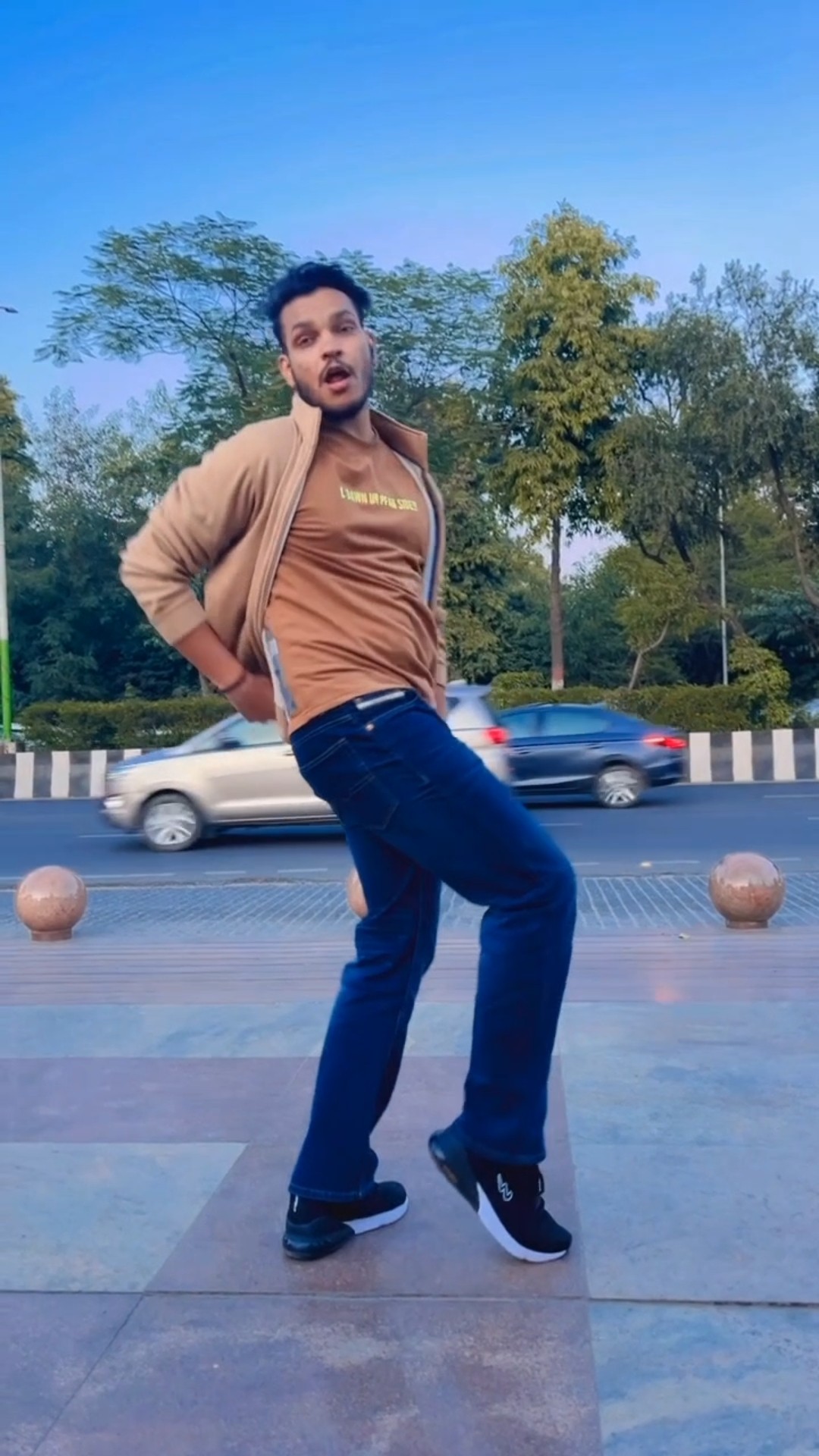 #ranubombaikiranu #trending #dance #shortsviral #explore