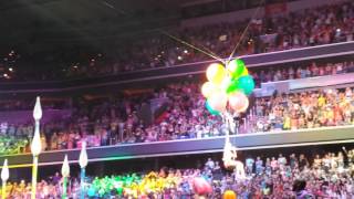 20140625 231114 KatyPerry Birthday clip BalloonTrip HighQuality
