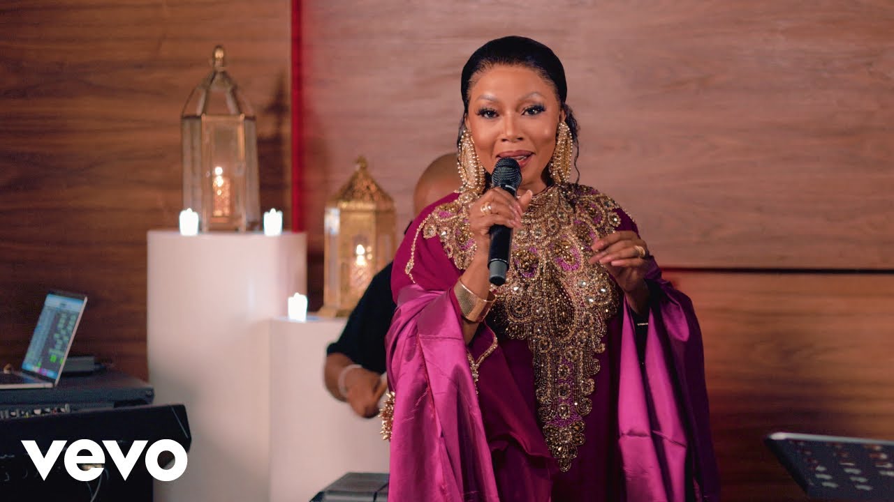Kelly Khumalo, Mondli Ngcobo - Akekho Omunye (Live At Universal Music Studios, 2025)