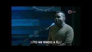 Video thumbnail of "YO ME RINDO A EL Y EN EL MONTE CALVARIO"