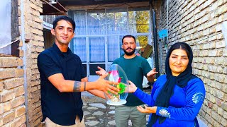 видео: Молодой человек сделал предложение бездомной беременной матери 😱 Мир в шоке! картинка: Молодой человек сделал предложение бездомной беременной матери 😱 Мир в шоке!