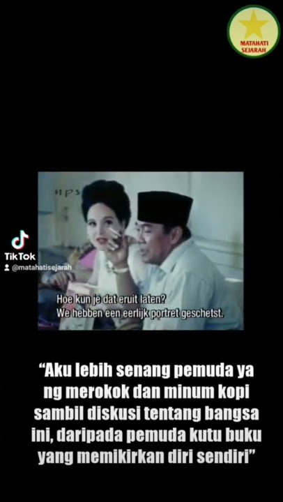 “Momen ketika presiden Ir Soekarno ngopi sambil merokok'