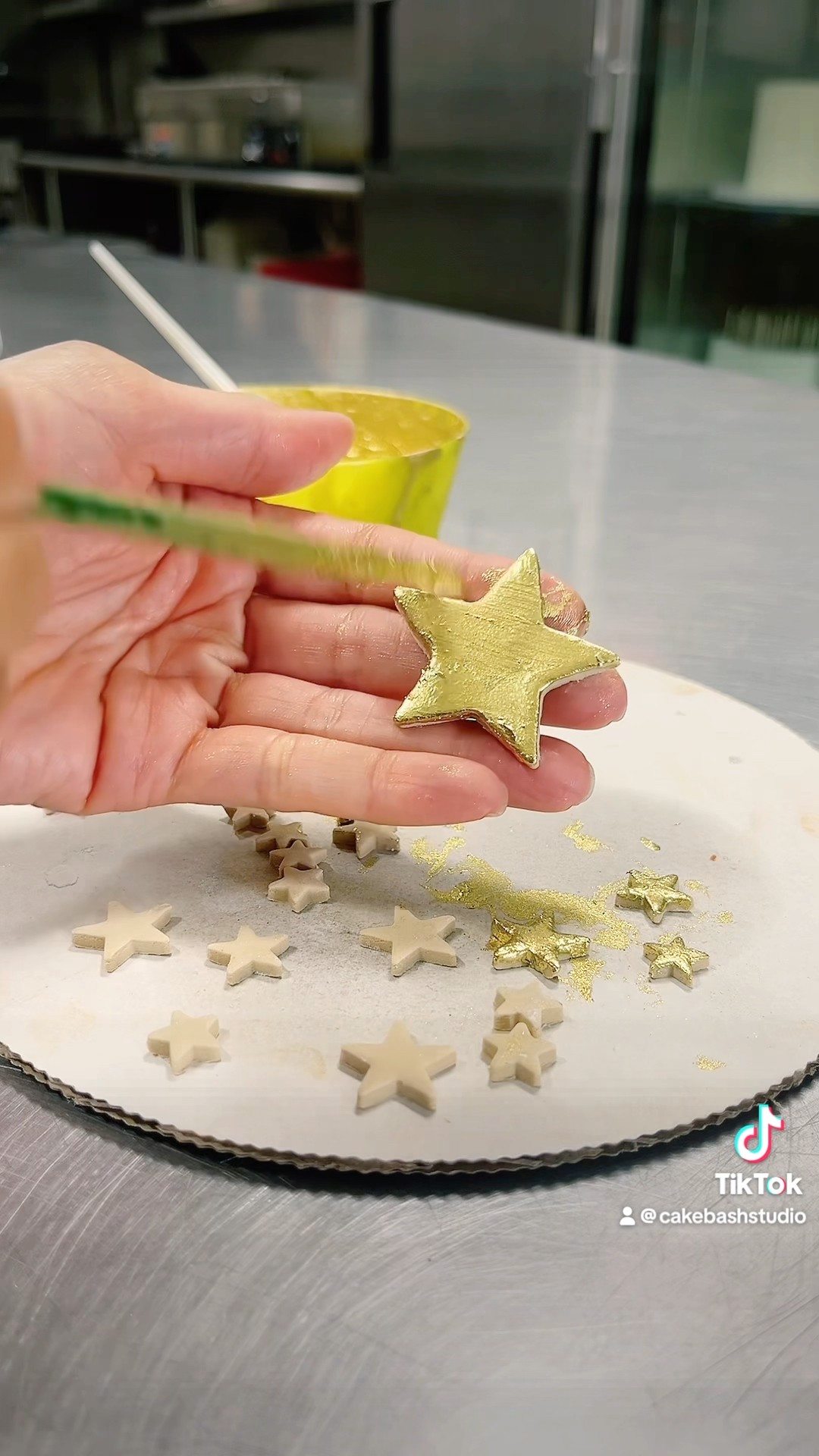 EASY WAY TO COLOR DECORATIONS GOLD PART 2  #easy #learn #howto #artist #diy #decoration