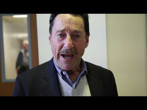 Video: Peter Cullen Net Worth: Wiki, Sposato, Famiglia, Matrimonio, Stipendio, Fratelli