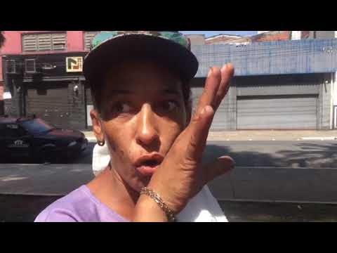 "A gente não tah aqui por que a gente quer" desabafa moradora