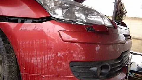 Передний бампер Citroen C4. Front bumper Citroen C4