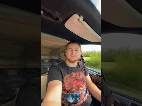 Видео: Восемь сабов не дадут заскучать в дороге #shorts #subwoofer #deafbonce #car #автозвук