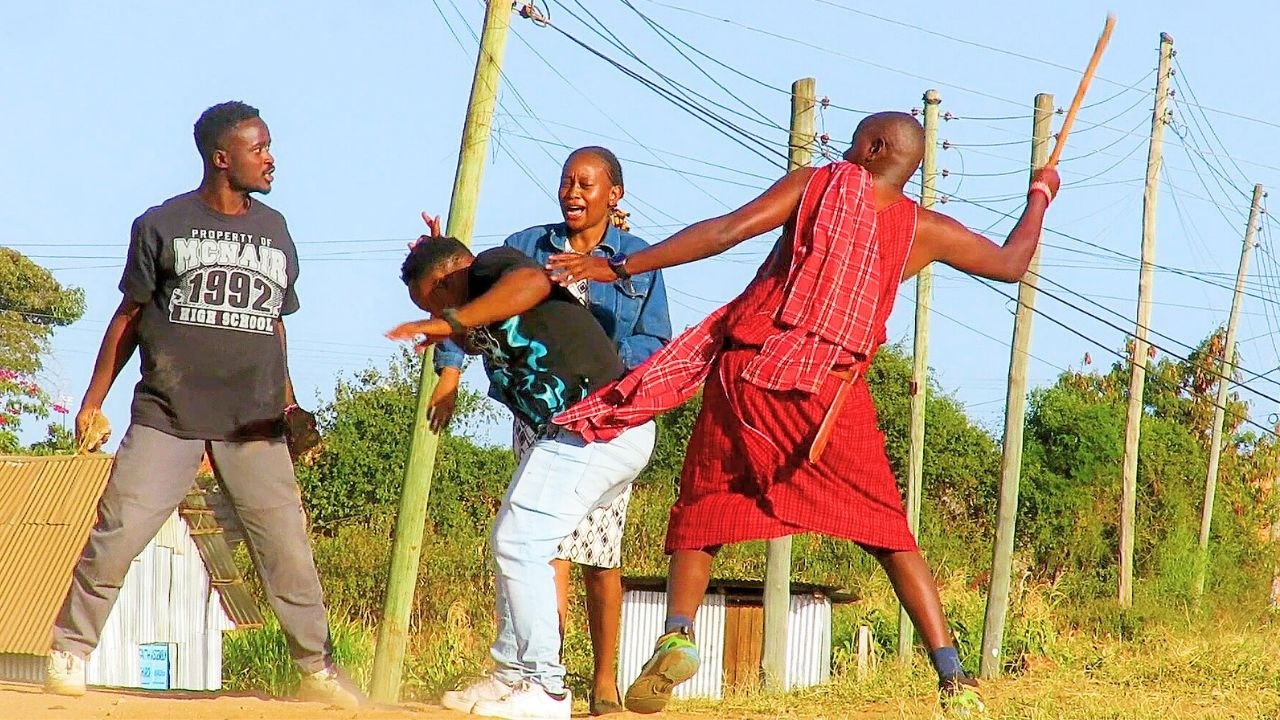 В прямом эфире разразился ХАОС😱 Мужчине из племени масаи пришлось бороться за свою ВТОРУЮ ЖЕНУ🔥🔥🔥