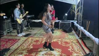 Cinta dari seberang cover bersama lia dan cici pramitha 