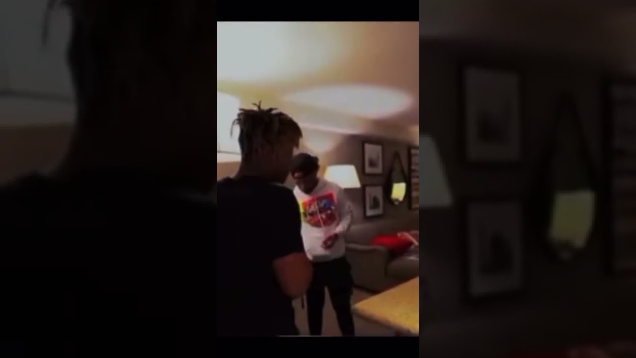 Juice WRLD Loses His Juul 😂 