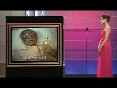 Satyajit Ray&rsquo;s Honorary Award: 1992 Oscars