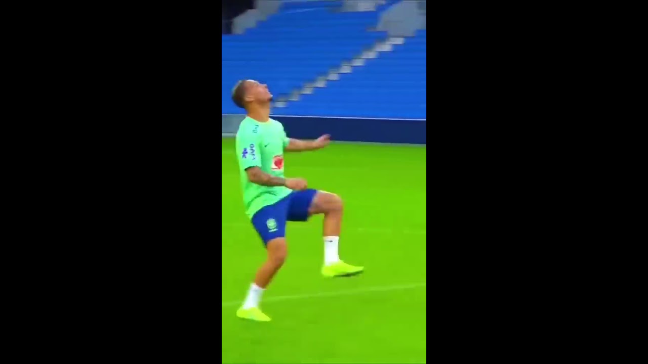 Neymar Made That Look TOO EASY 