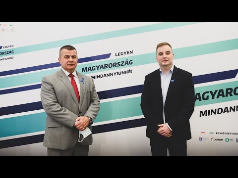 Videó: Biztonságos úszni a mustármoszatú medencében?