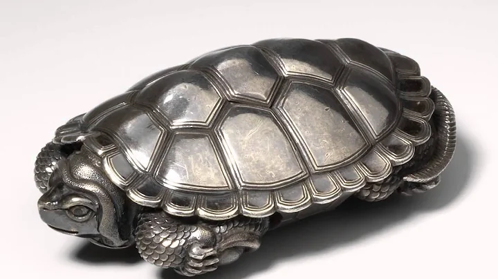 Noriko Tsuchiya explains the history of netsuke at...