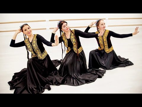 Таджикский танец с ученицами. Школа узбекского танца в Москве. Uzbek dance in Moscow.