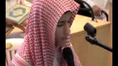 تلاوة رائعه لشاب صغير العمر
