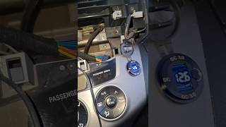 RAV4 (XA30) USB розетка, быстрая зарядка, вольтметр