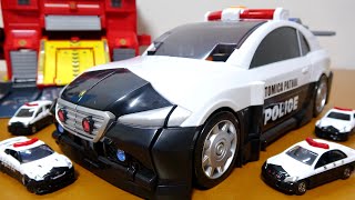 トミカ ビッグに変形!デカパトロールカー おっきなパトカーがかっこいい基地に変形! Japanese Police Car Tomica