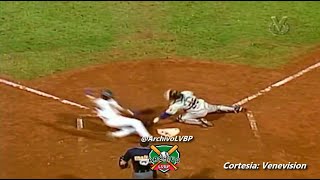 Espectacular Out de Endy Chavez  - Leones del Caracas vs Navegantes del Magallanes Temp. 2001-2002