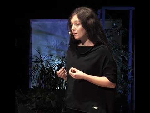 Jak w jedną noc znaleźć sens życia i pójść swoją drogą | Natalia Bażowska | TEDxKatowice