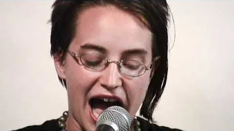 Carmen Tracey reads her poetry 7_12_07.