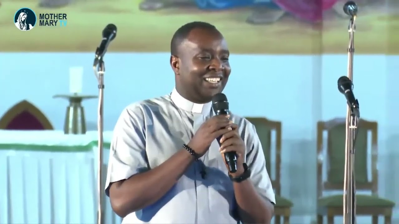 INDIRIMBO  PADIRI ALEXIS  YA RIRIMBYE MU GITARAMO TWUBAKE KILIZIYA YACU