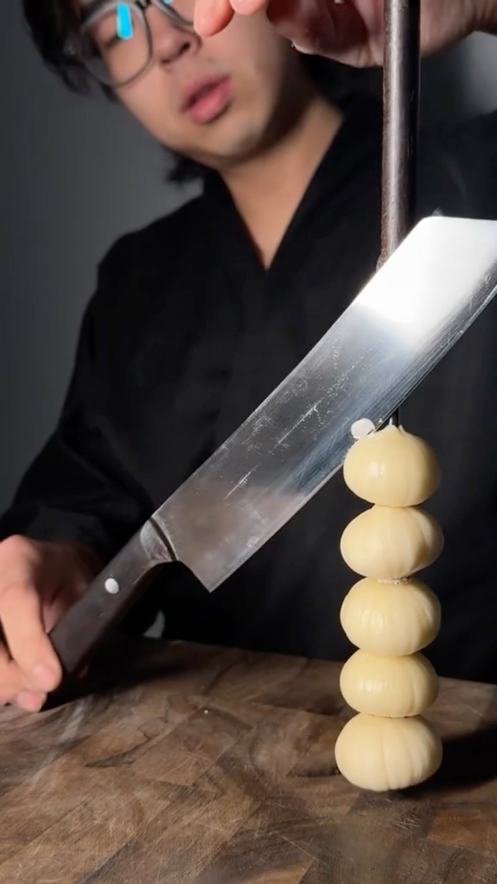 #JasonDeruloTV // Garlic Vs Knife #GotPermissionToPost From @raythesharpener5260 #SlowLow