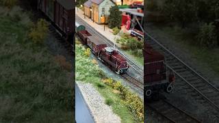 Miniature Diesel Train #Train #Modelleisenbahn #Modeltrains #Miniature