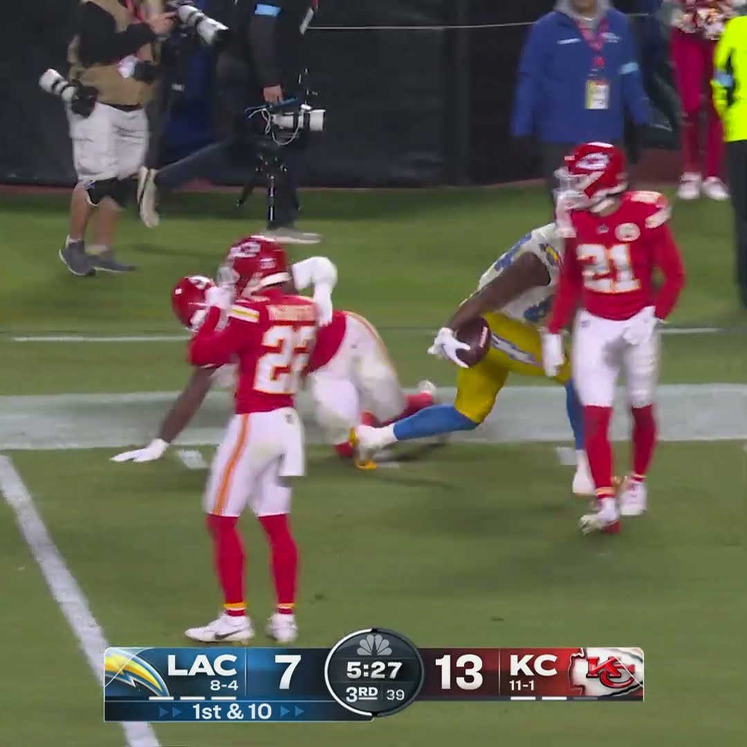 Stone Smartt catches for a 24-yard Gain vs. Kansas City Chiefs