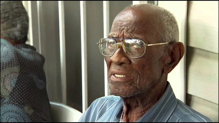 Richard Overton meets Rick Perry | Austin, TX 2013